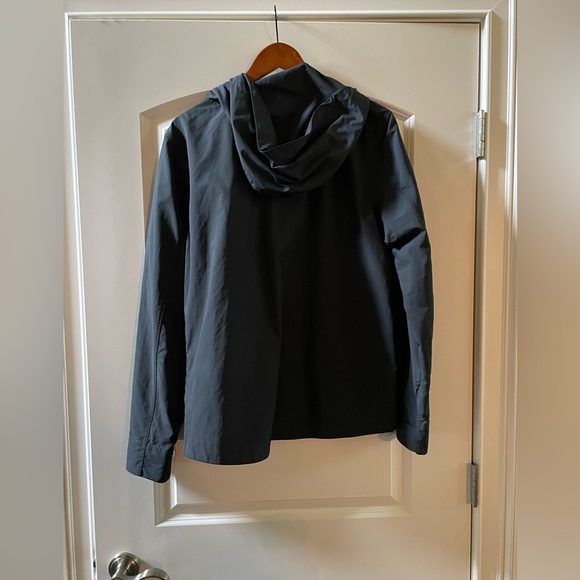 Everlane men’s rain jacket - Picture 4 of 5